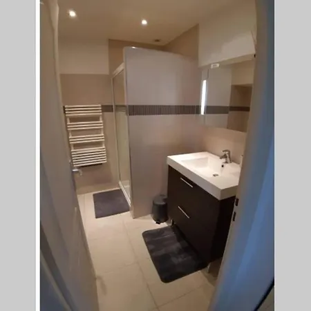 5Min Des Plages, Bas De Villa Apercu Mer Avec Jardin Appartement Vallauris